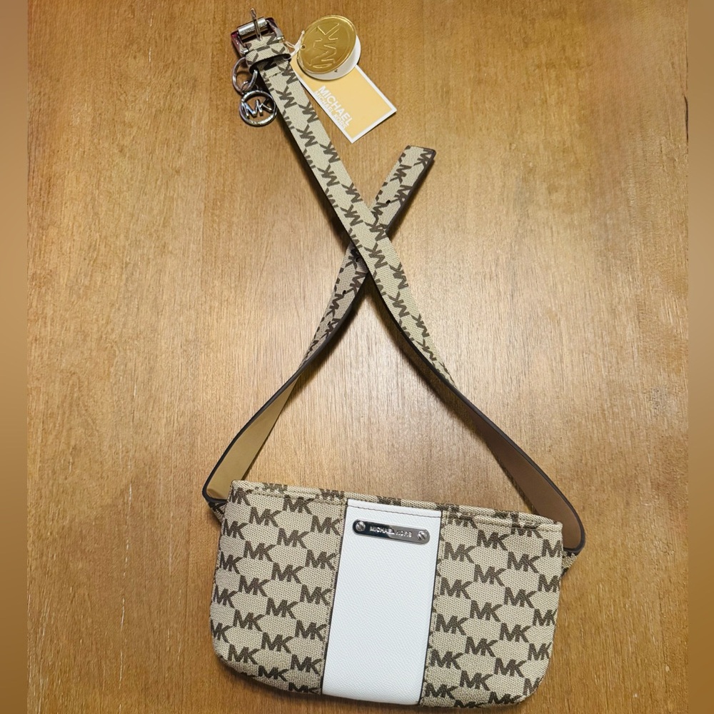Women’s Michael Kors Adjustable Logo Belt Bag - Picture 5 of 7